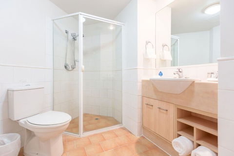 Ramada By Wyndham Hope Harbour - Accommodation Mermaid Beach 6