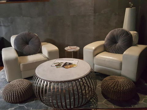 Mudstone Spa Retreat - Accommodation Mermaid Beach 7