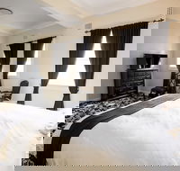 The Commercial Boutique Hotel - Accommodation Mermaid Beach