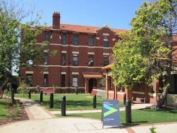 Alphington VIC Accommodation Mermaid Beach