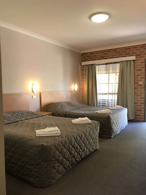 Country Gardens Motor Inn - Accommodation Mermaid Beach 2