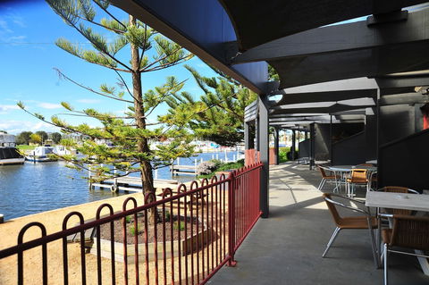 Mariners Cove At Paynesville Motel & Apartments - Accommodation Mermaid Beach 4