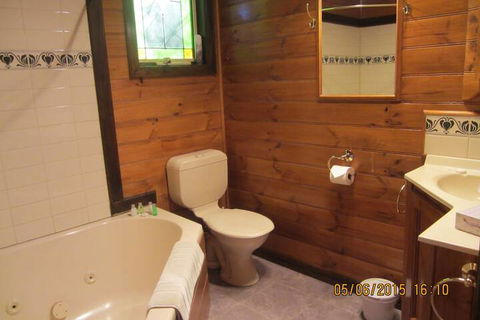 Willowlake Cottages - Accommodation Mermaid Beach 3