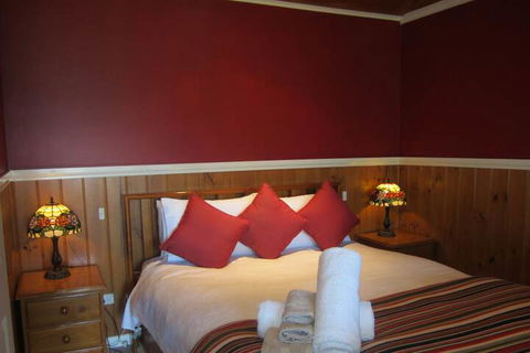 Willowlake Cottages - Accommodation Mermaid Beach 4