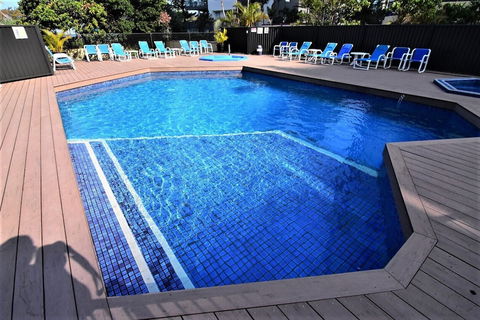 Aloha Apartments - Accommodation Mermaid Beach 2