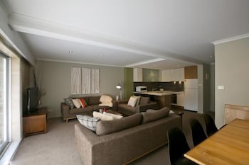 Altitude Apartments - Accommodation Mermaid Beach 0