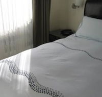 The Charles Robbins - Accommodation Mermaid Beach
