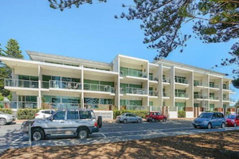 Breeze Beachfront Apartments - Accommodation Mermaid Beach 0