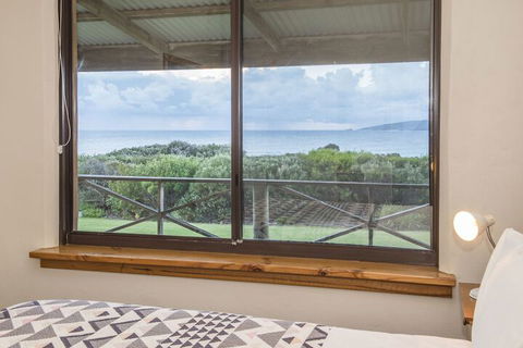 Chandlers Smiths Beach Villas - Accommodation Mermaid Beach 7