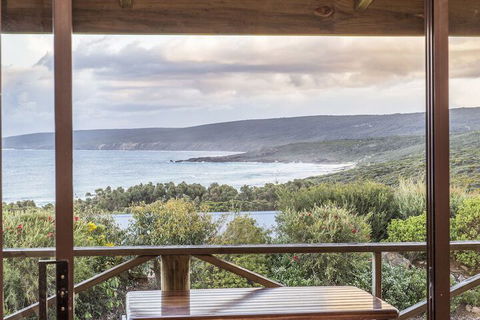 Chandlers Smiths Beach Villas - Accommodation Mermaid Beach 5