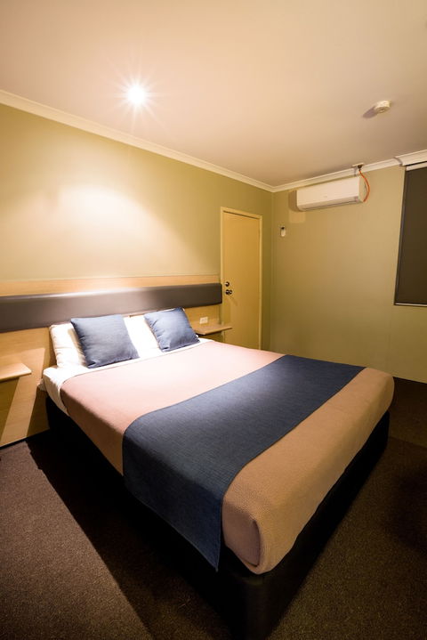 Lakeview Hotel Motel - Accommodation Mermaid Beach 5