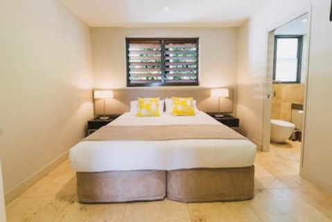 Villa Mercedes Luxury Villa - Accommodation Mermaid Beach 0