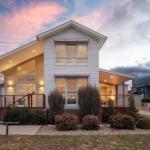 Alpine Snow Angels Retreat Luxurious Snowy Mountains Living - Accommodation Mermaid Beach 0