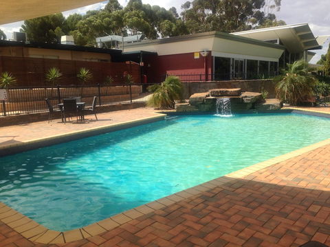 Renmark Resort - Accommodation Mermaid Beach 2
