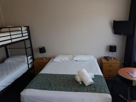 Gateshead Tavern Motel - Accommodation Mermaid Beach 4