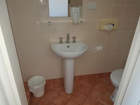 Gateshead Tavern Motel - Accommodation Mermaid Beach 5