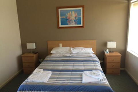 St Leonards Hotel - Accommodation Mermaid Beach 4