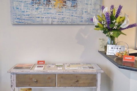 Motel On A'beckett - Accommodation Mermaid Beach 4