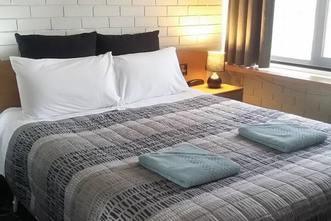 White Manor Motel - Accommodation Mermaid Beach 2