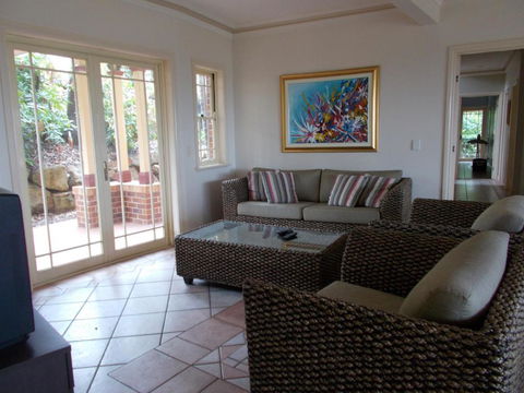 Tranquill Garden Hideaway - Accommodation Mermaid Beach 5