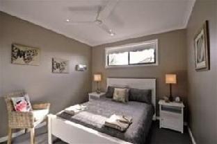 Traquair Estate - Accommodation Mermaid Beach 1