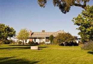 Traquair Estate - Accommodation Mermaid Beach 2