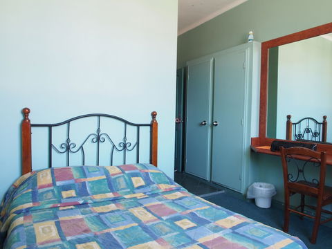 Harp Hotel - Accommodation Mermaid Beach 3