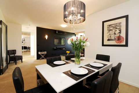 The Ivy On Munro - Rejuvenate Stays - Accommodation Mermaid Beach 5
