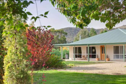 Brookfield Guesthouse - Accommodation Mermaid Beach 0