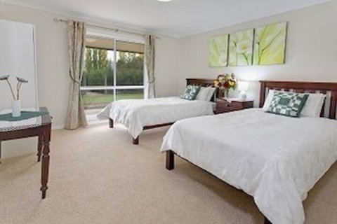Brookfield Guesthouse - Accommodation Mermaid Beach 3