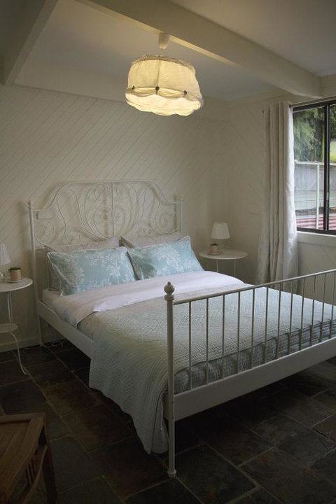 Bickley Valley Cottage - Accommodation Mermaid Beach 5
