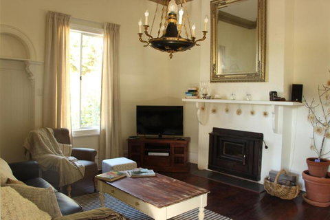 Bickley Valley Cottage - Accommodation Mermaid Beach 6