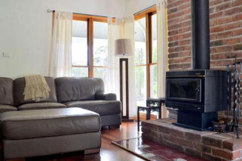 La Sila Homestead On Marrowbone Cutest Cottage In The Hunter With Killer Views - Accommodation Mermaid Beach 6
