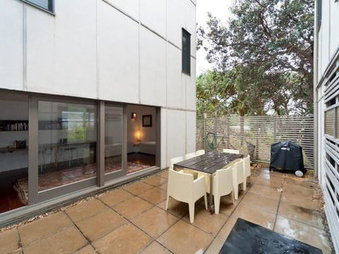 Aquila - Accommodation Mermaid Beach 6