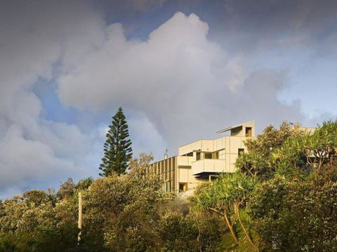 Aquila - Accommodation Mermaid Beach 4