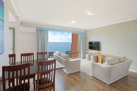 Whalevue - Accommodation Mermaid Beach 6