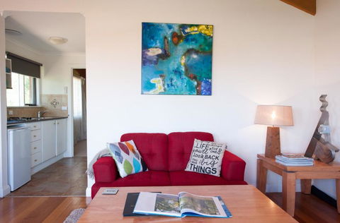 Art At Linden Gate - Accommodation Mermaid Beach 2