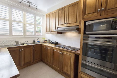 Sweet Caroline - Accommodation Mermaid Beach 4