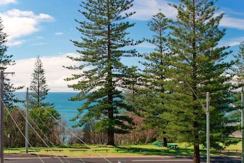 Seaspray Apartments - Accommodation Mermaid Beach 6