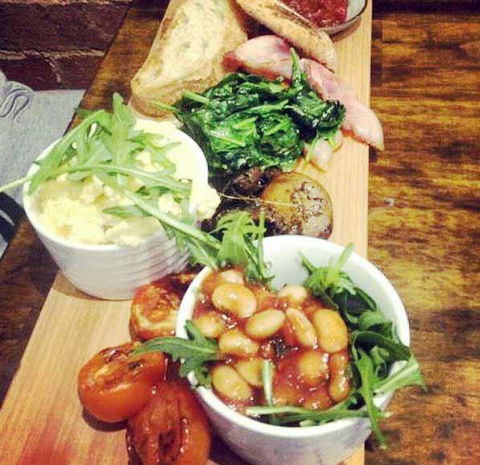 Hong Kong Restaurant - Accommodation Mermaid Beach 11