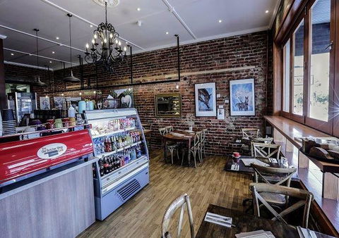 Hong Kong Restaurant - Accommodation Mermaid Beach 7