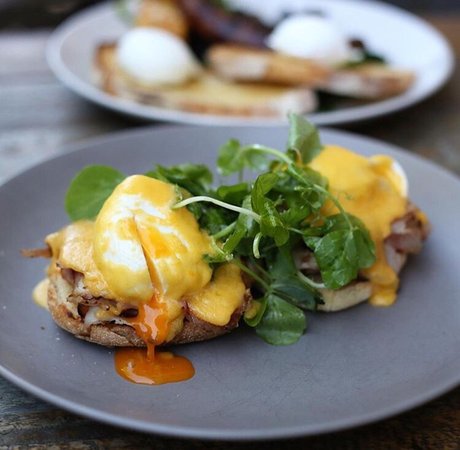 Two Kings Cafe - Accommodation Mermaid Beach 0