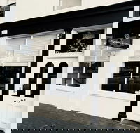 Myrtle Bar  Kitchen - Accommodation Mermaid Beach