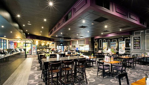 Skyways Hotel Bistro - Accommodation Mermaid Beach 0