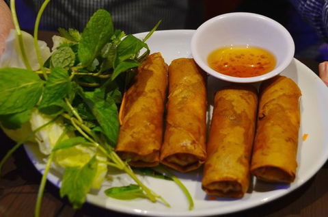 Le's Vietnamese Street Food Restaurant - Accommodation Mermaid Beach 0