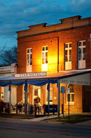 Star Hotel - Accommodation Mermaid Beach 0