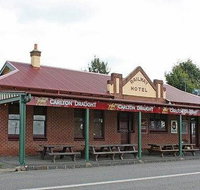 Railway Hotel - Accommodation Mermaid Beach
