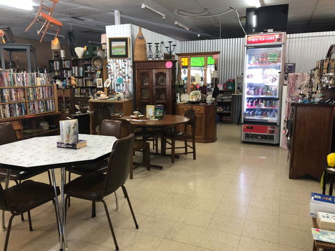 Wallaroo Treasures And Treats Cafe - Accommodation Mermaid Beach 0