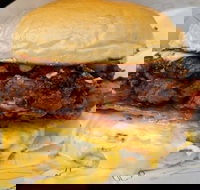 Sneaky Burger - Accommodation Mermaid Beach