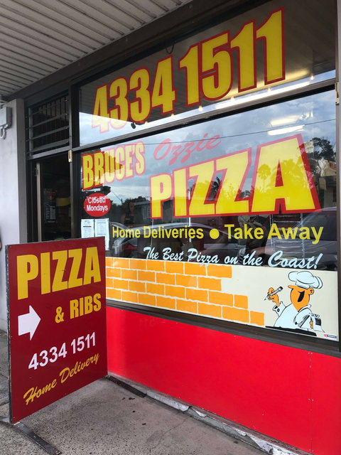 Bruce’s Ozzie Pizza - Accommodation Mermaid Beach 0